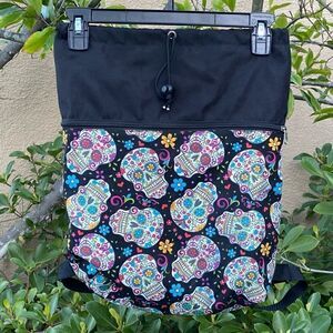 Trimitive Black dia de los Muertos (Day of the Dead) Skull Theme Backpack EUC!
